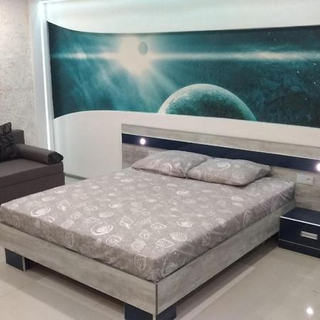 Falcon-X Apartment 니콜라예프 외부 사진